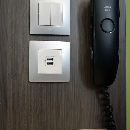 Отель Contact Le Seino Marin - Elbeuf Rouen Клеон